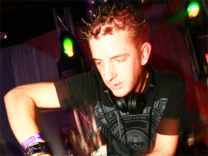 Iain Cross DJ'ing for Resonate
